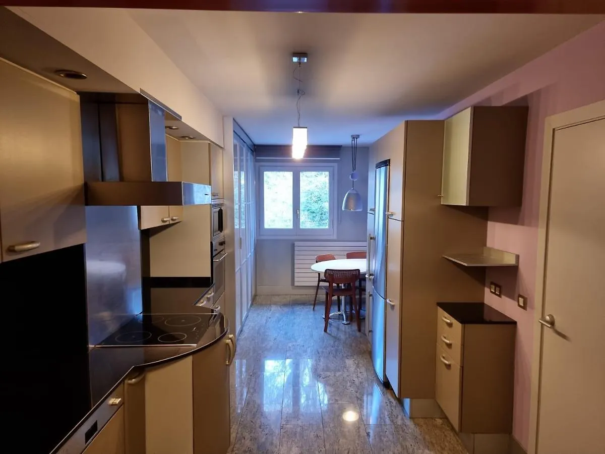 Appartement Chic Au Centre Hut 08087 Les Escaldes Apartment